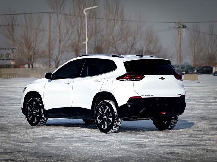 Фото 4 - Chevrolet Tracker