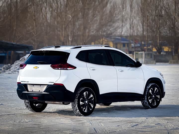 Фото 6 - Chevrolet Tracker