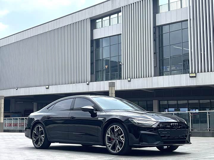 Фото 3 - Audi A7L