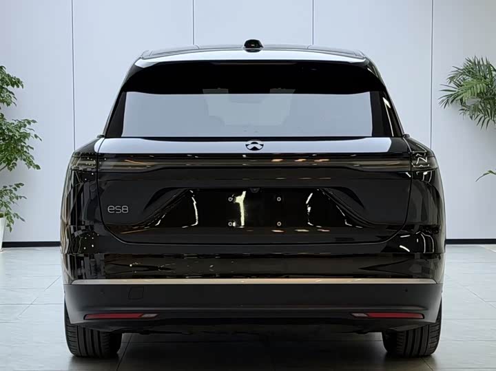 Фото 8 - Nio ES8