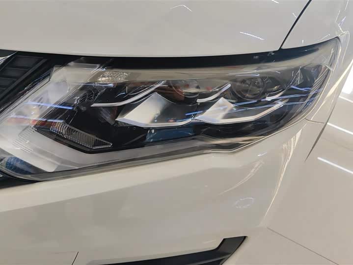 Фото 5 - Nissan X-Trail