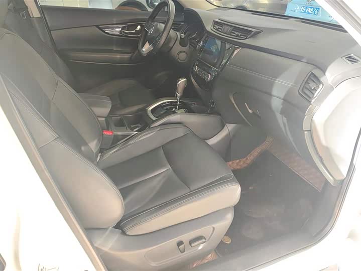 Фото 8 - Nissan X-Trail