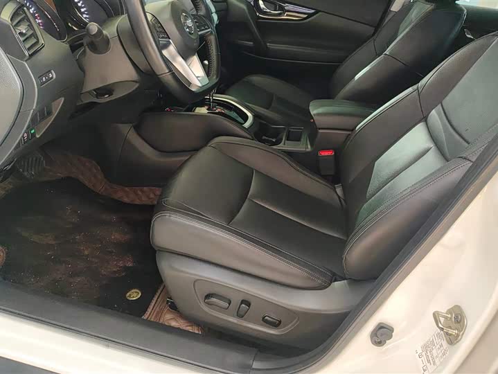 Фото 9 - Nissan X-Trail