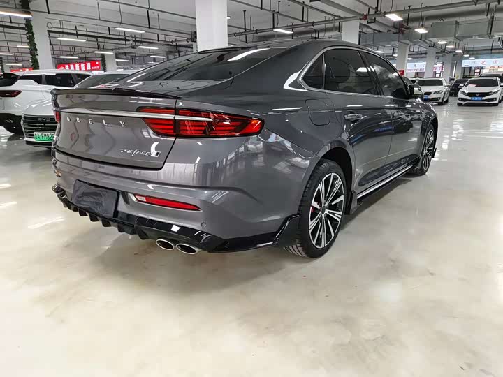 Фото 4 - Geely Preface