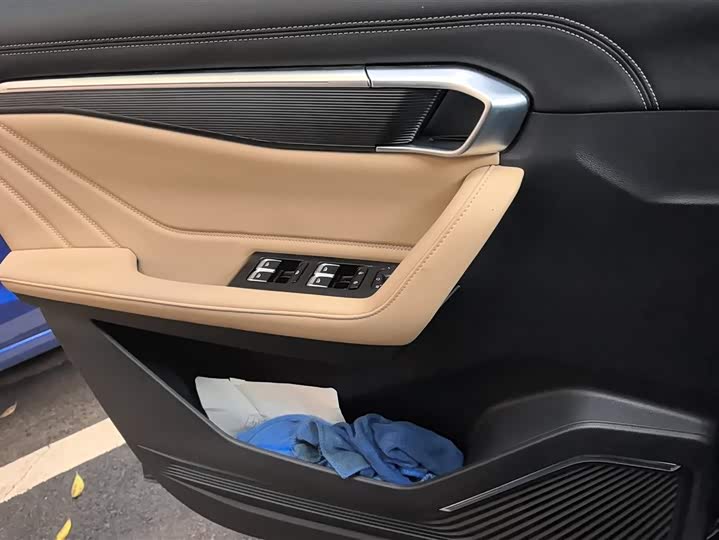 Фото 7 - Geely Okavango L