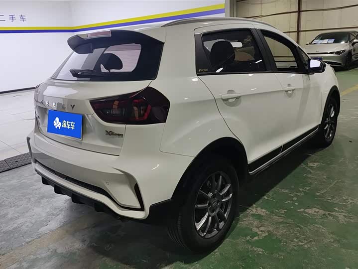 Фото 3 - Geely Vision X3