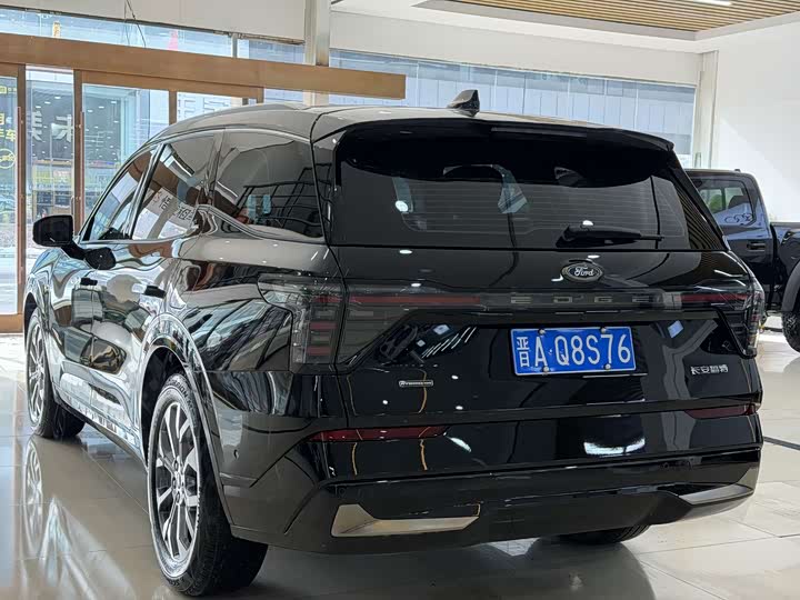 Фото 4 - Ford Edge