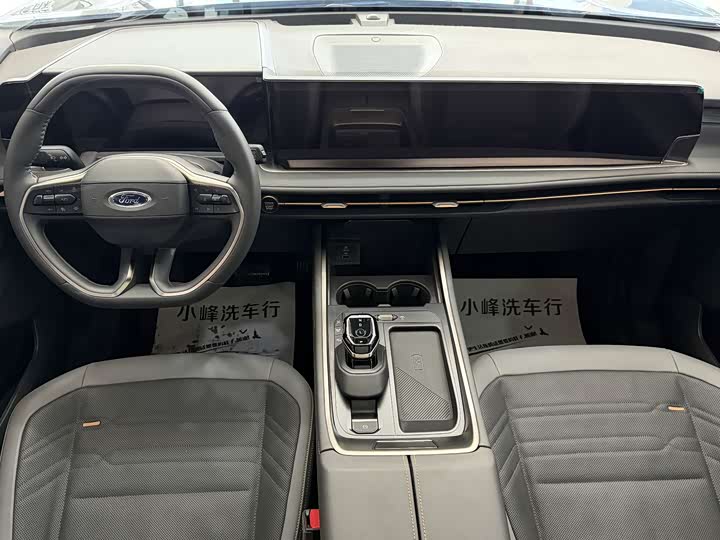 Фото 8 - Ford Edge