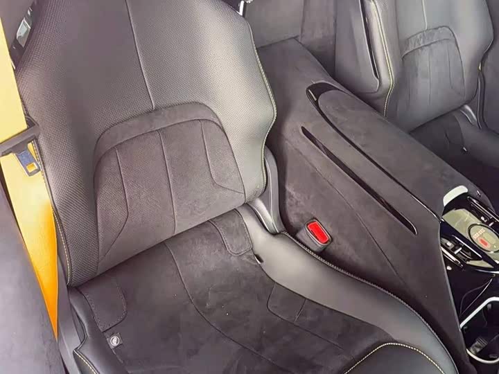 Фото 3 - Ferrari Purosangue