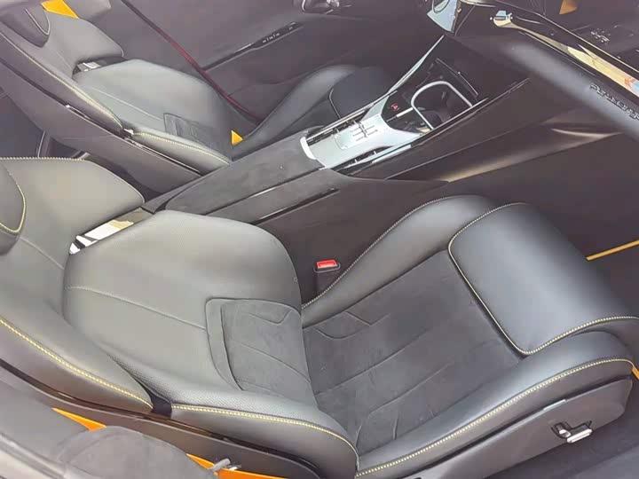 Фото 4 - Ferrari Purosangue