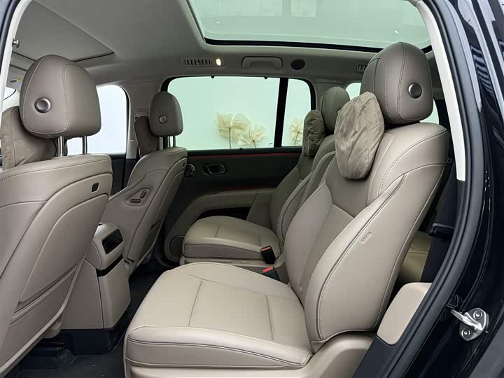 Фото 5 - LiXiang i8