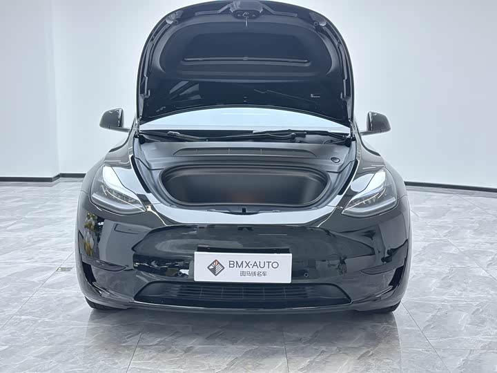 Фото 9 - Tesla Model Y