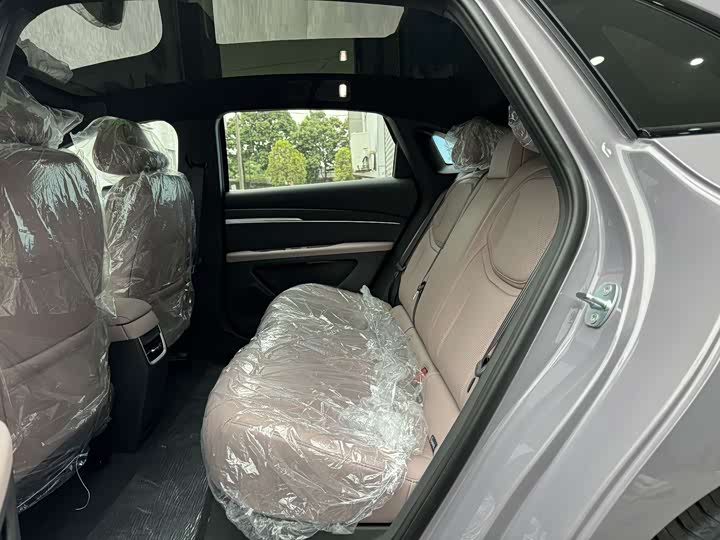 Фото 5 - XPeng Mona M03