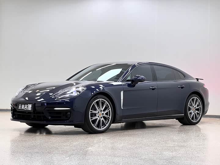 Фото 1 - Porsche Panamera