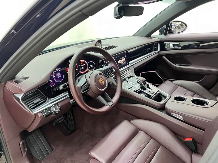 Фото 9 - Porsche Panamera