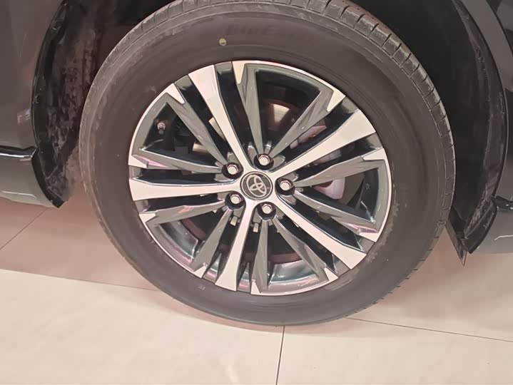 Фото 6 - Toyota Venza