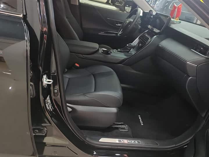 Фото 8 - Toyota Venza