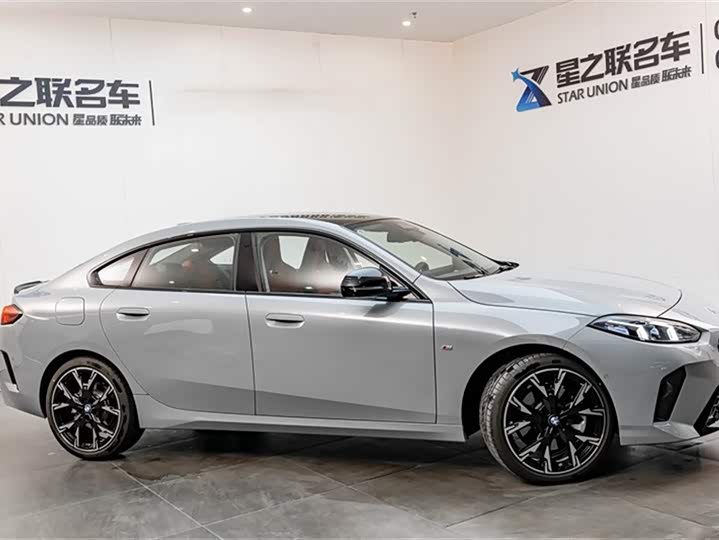 Фото 8 - BMW 2 Series