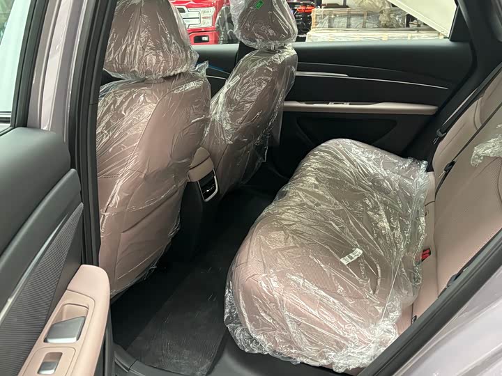 Фото 6 - XPeng Mona M03