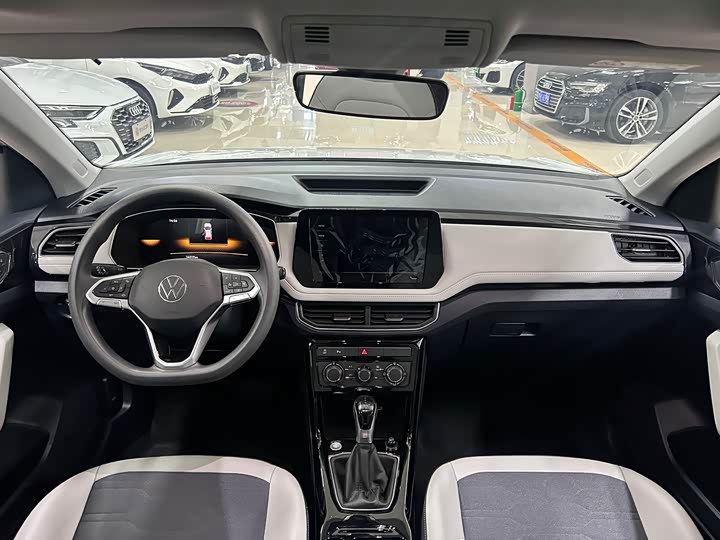 Фото 7 - Volkswagen Tharu