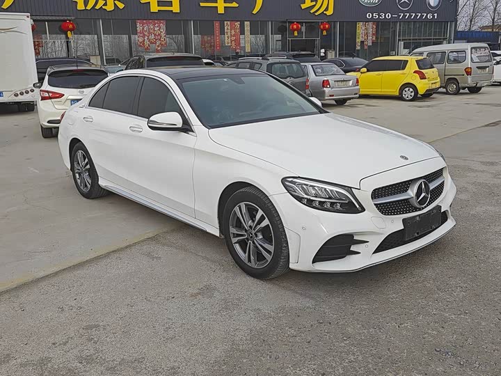 Фото 2 - Mercedes-Benz C-Class