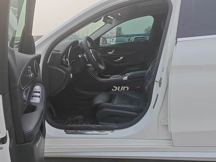 Фото 4 - Mercedes-Benz C-Class