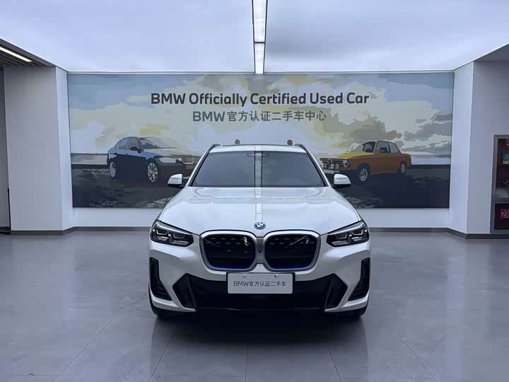 Фото 2 - BMW iX3