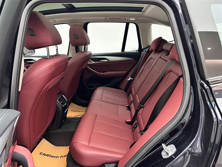 Фото 9 - BMW iX3