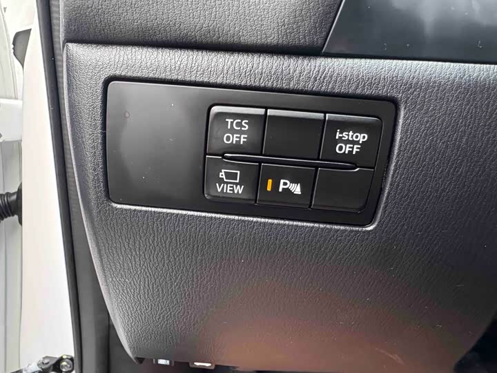 Фото 7 - Mazda CX-4