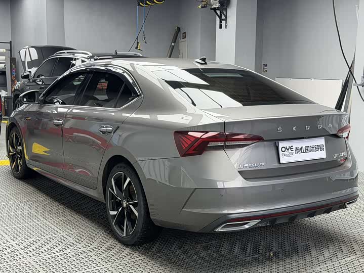 Фото 4 - Skoda Octavia Pro
