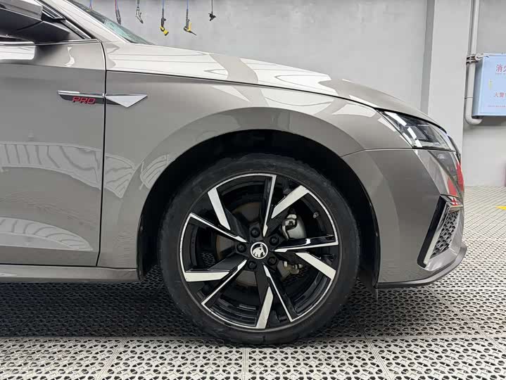 Фото 9 - Skoda Octavia Pro