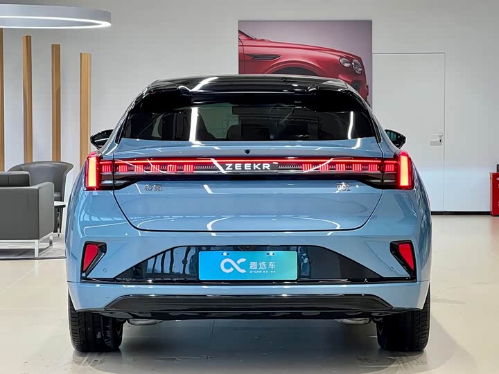 Photo 6 - Zeekr 001