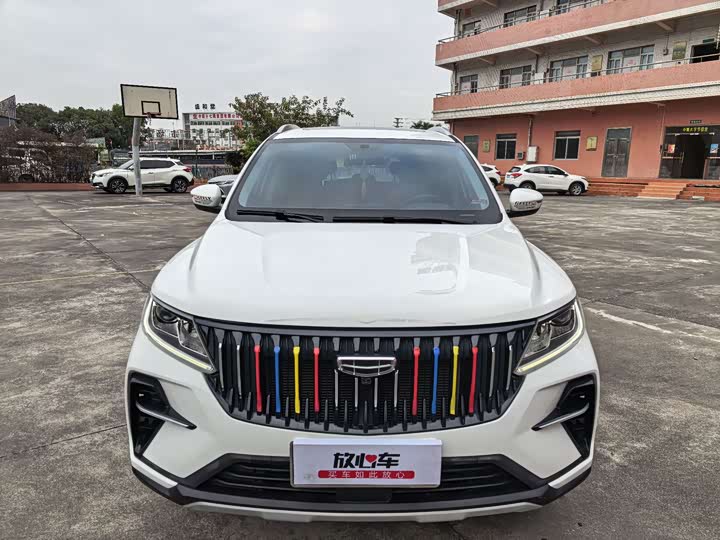 Фото 2 - Geely Vision X6