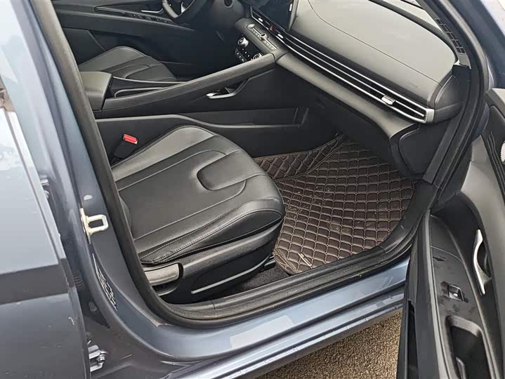 Фото 8 - Hyundai Elantra N line