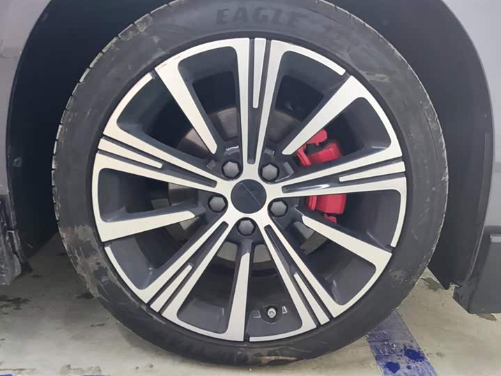 Фото 6 - Geely Preface