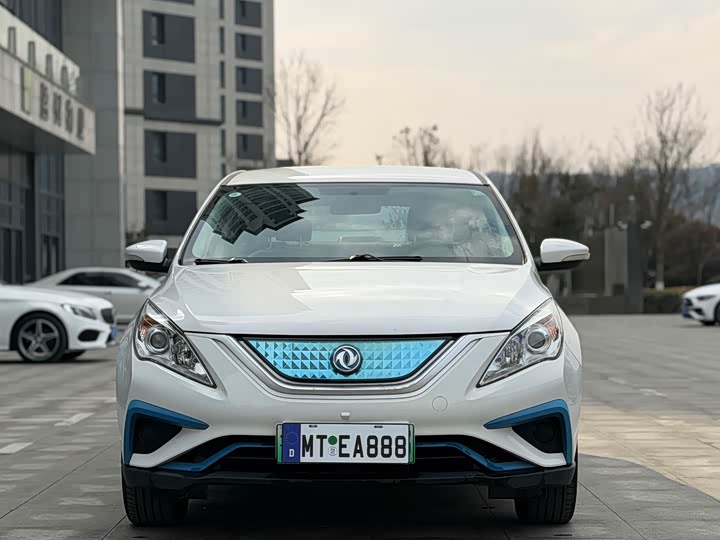 Фото 2 - Dongfeng Forthing S50 EV