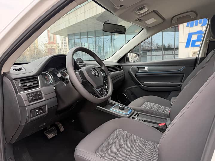 Фото 7 - Dongfeng Forthing S50 EV