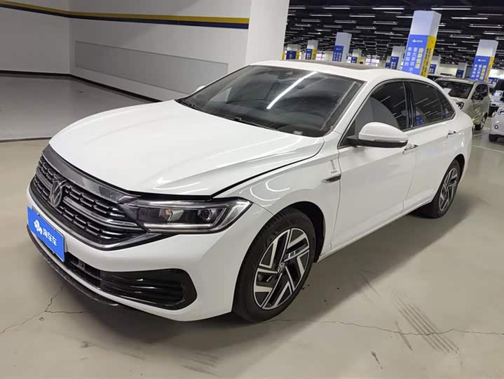 Фото 1 - Volkswagen Sagitar L