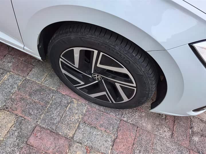 Фото 6 - Volkswagen Sagitar L