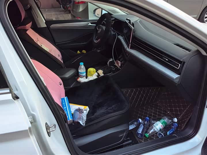 Фото 8 - Volkswagen Sagitar L