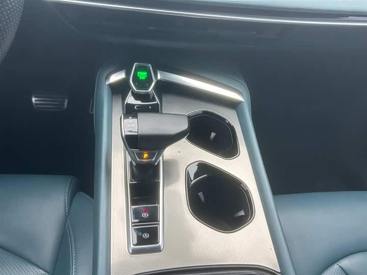 Фото 8 - MG Motor 7