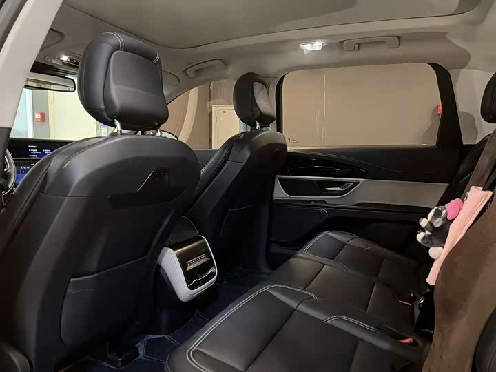 Фото 6 - Lincoln Nautilus