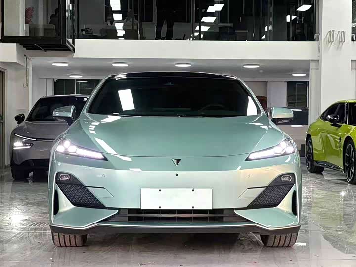 Фото 2 - Changan Deepal SL03