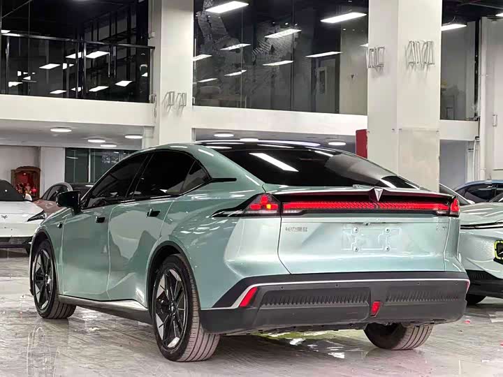 Фото 6 - Changan Deepal SL03