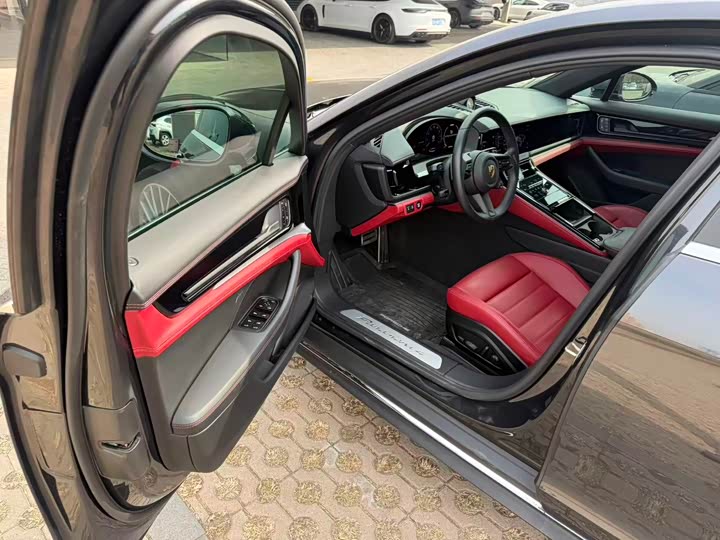 Фото 4 - Porsche Panamera