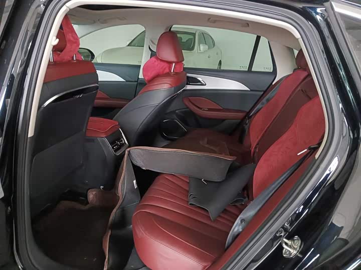 Фото 9 - Hongqi H5