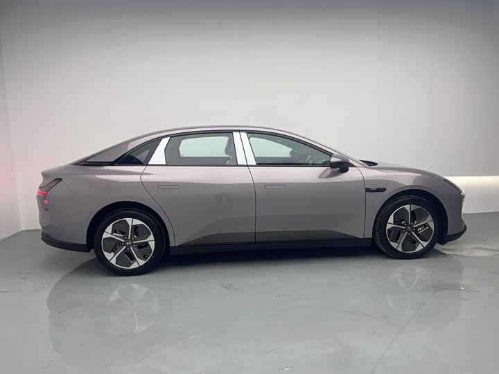 Фото 7 - XPeng Mona M03