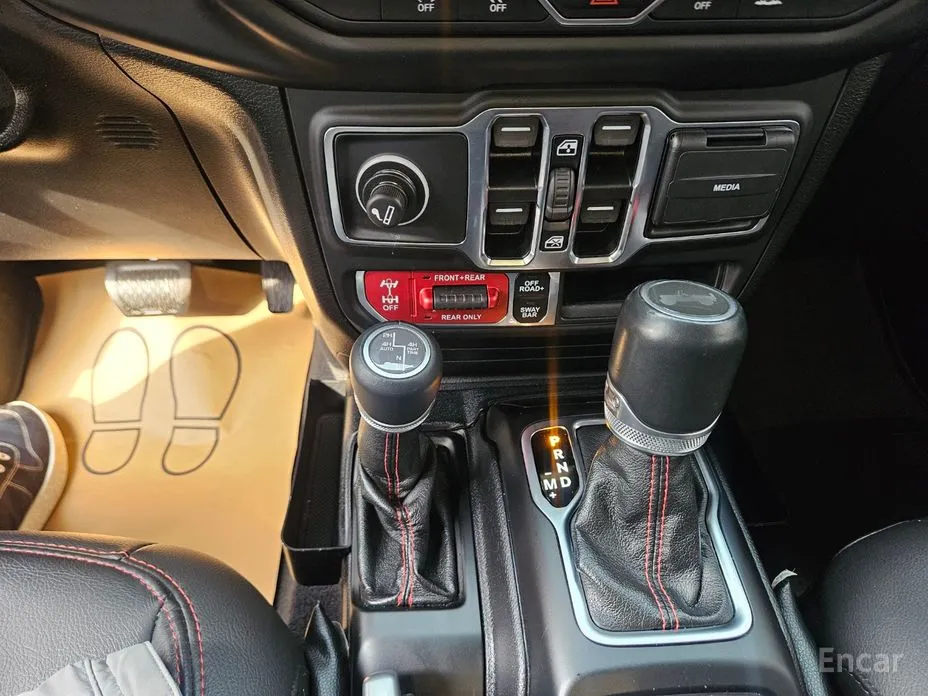 Фото 11 - Jeep Wrangler