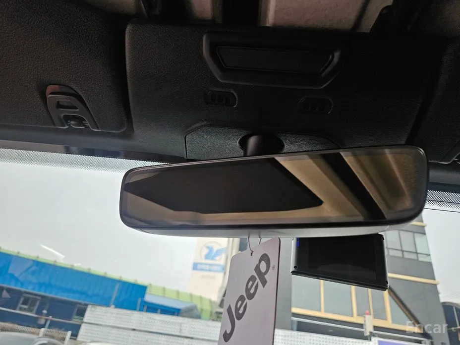 Фото 12 - Jeep Wrangler