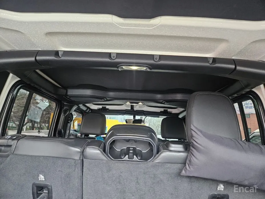 Фото 20 - Jeep Wrangler